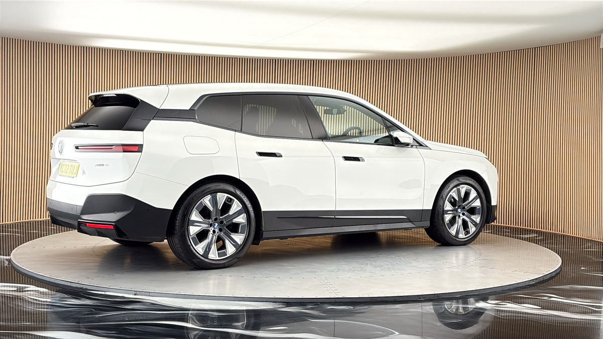 More views of BMW iX