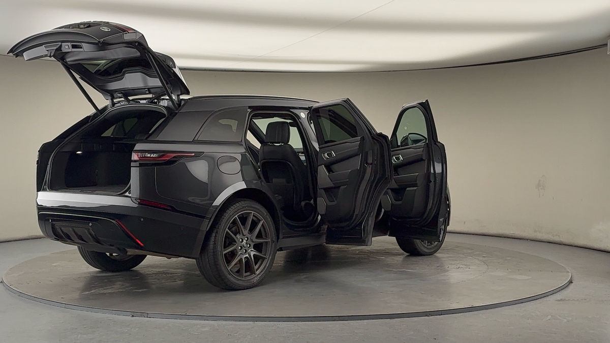 More views of Land Rover Range Rover Velar