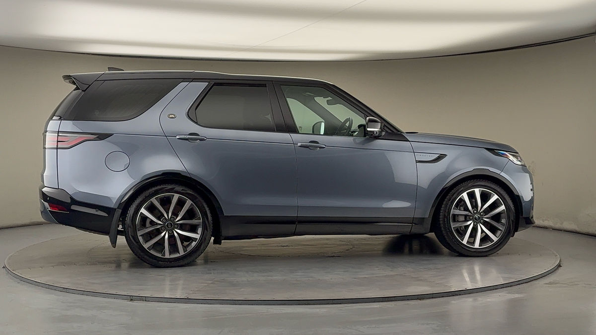 More views of Land Rover Discovery