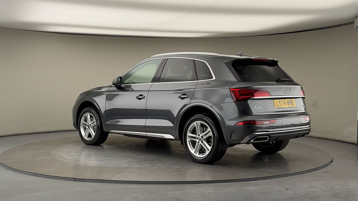More views of Audi Q5