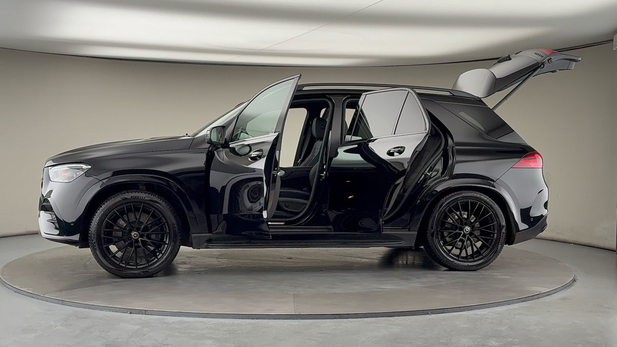 More views of Mercedes-Benz GLE