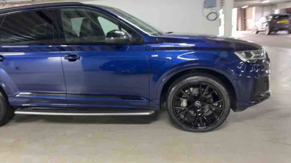 More views of Audi Q7