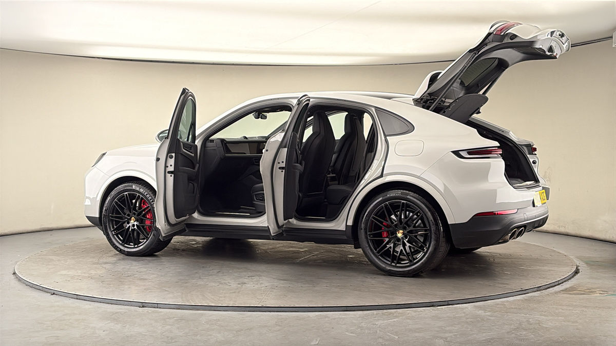 More views of Porsche Cayenne