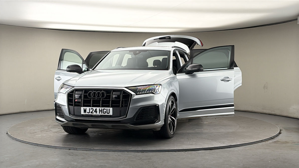 More views of Audi SQ7