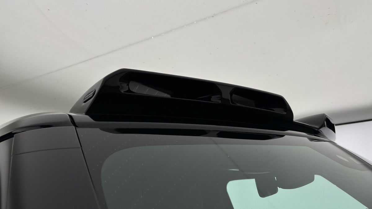 Land Rover Defender 90 Urban Image 26