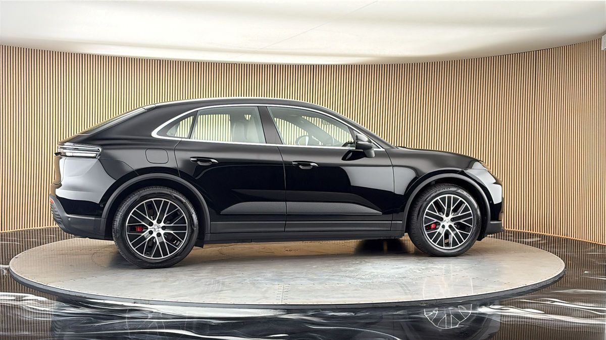 More views of Porsche Macan