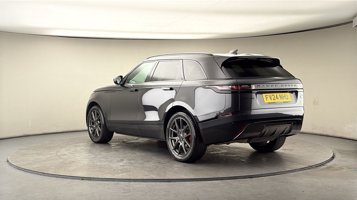 Land Rover Range Rover Velar Image 2