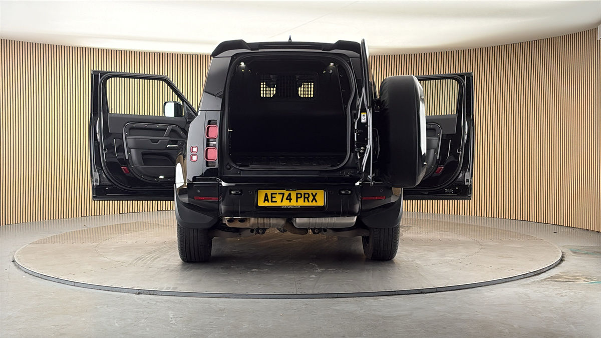 More views of Land Rover Defender 90