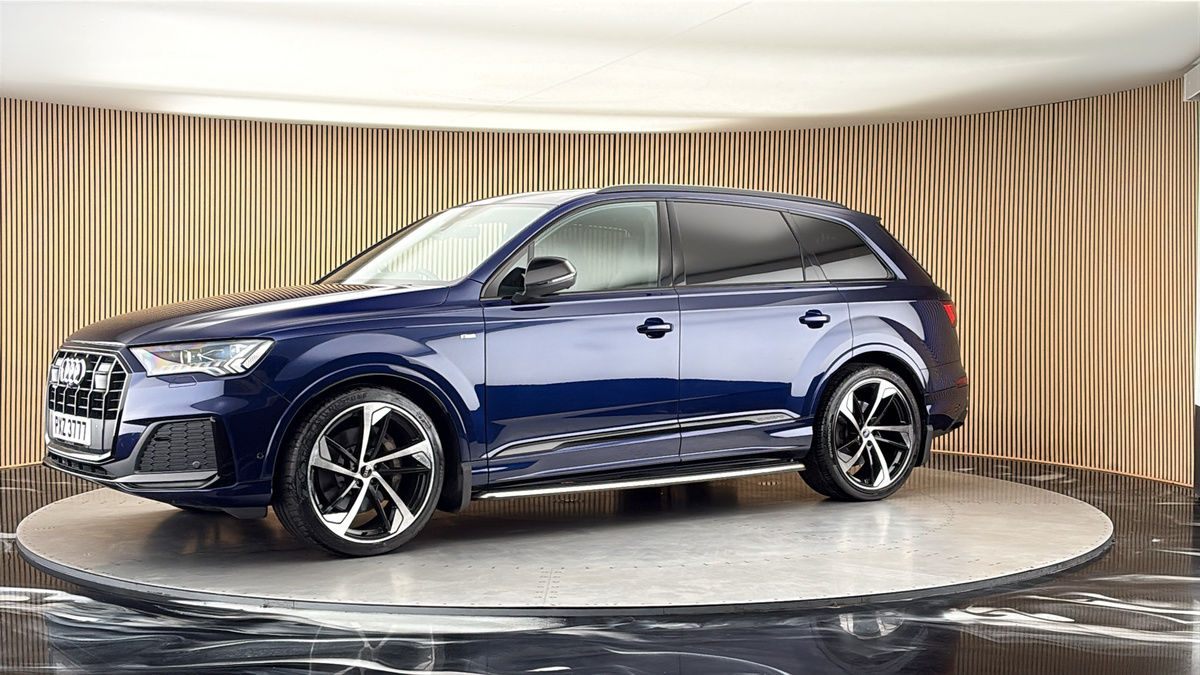 More views of Audi Q7