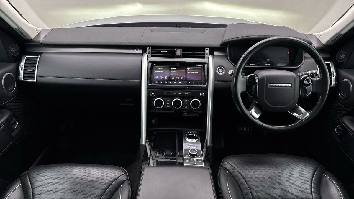 Land Rover Discovery Image 12