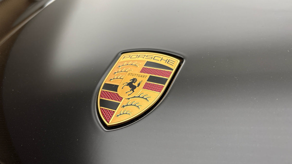 Porsche Cayenne Image 24