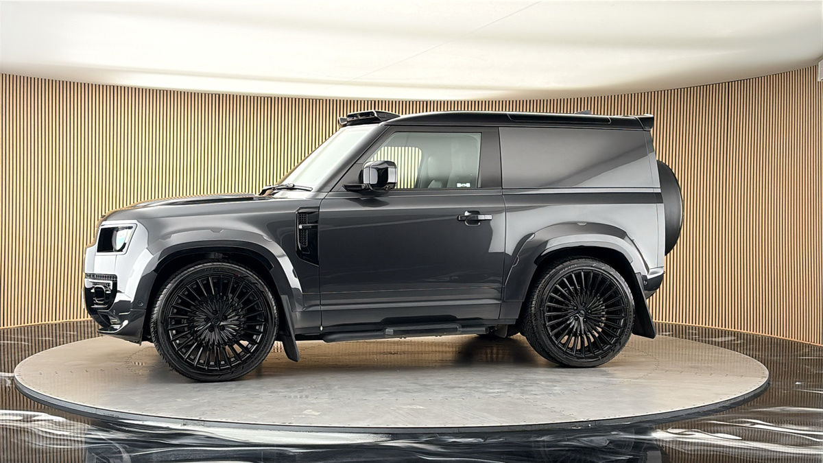 More views of Land Rover Defender 90