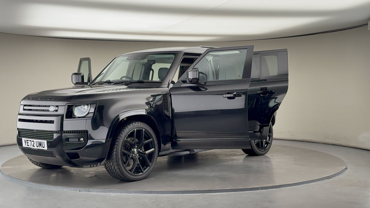 More views of Land Rover Defender 110
