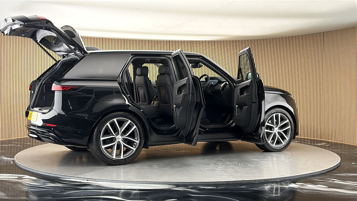 More views of Land Rover Range Rover Sport