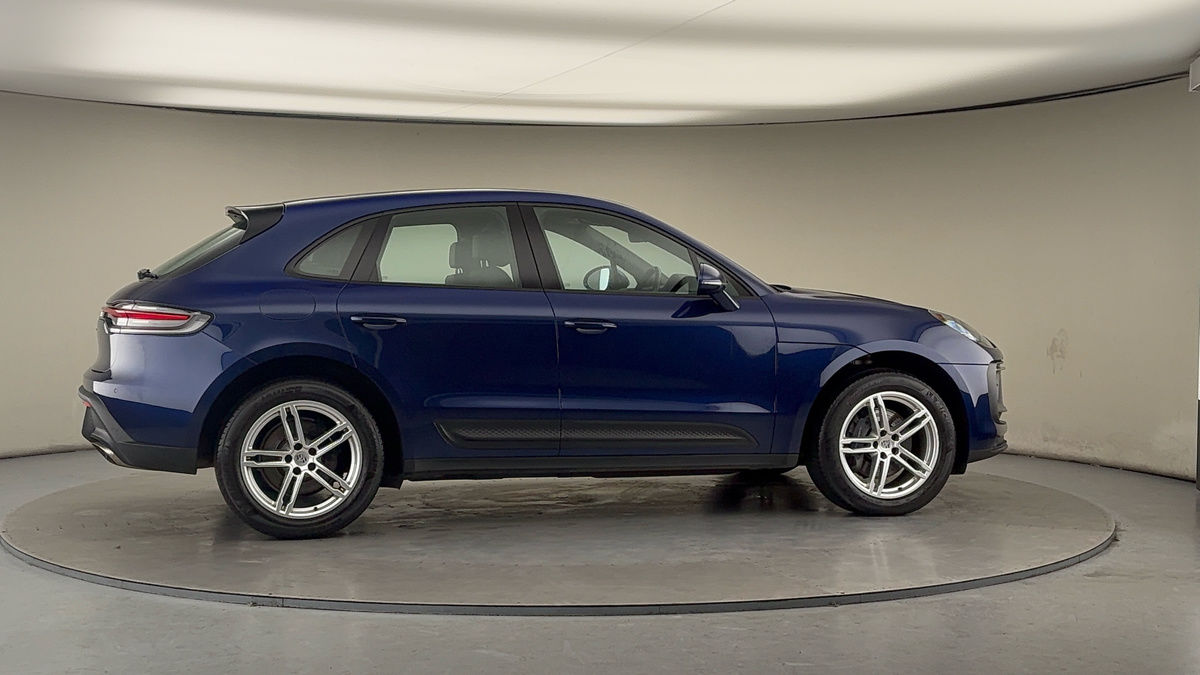 More views of Porsche Macan