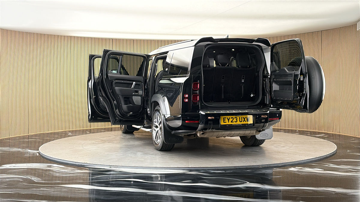 More views of Land Rover Defender 130