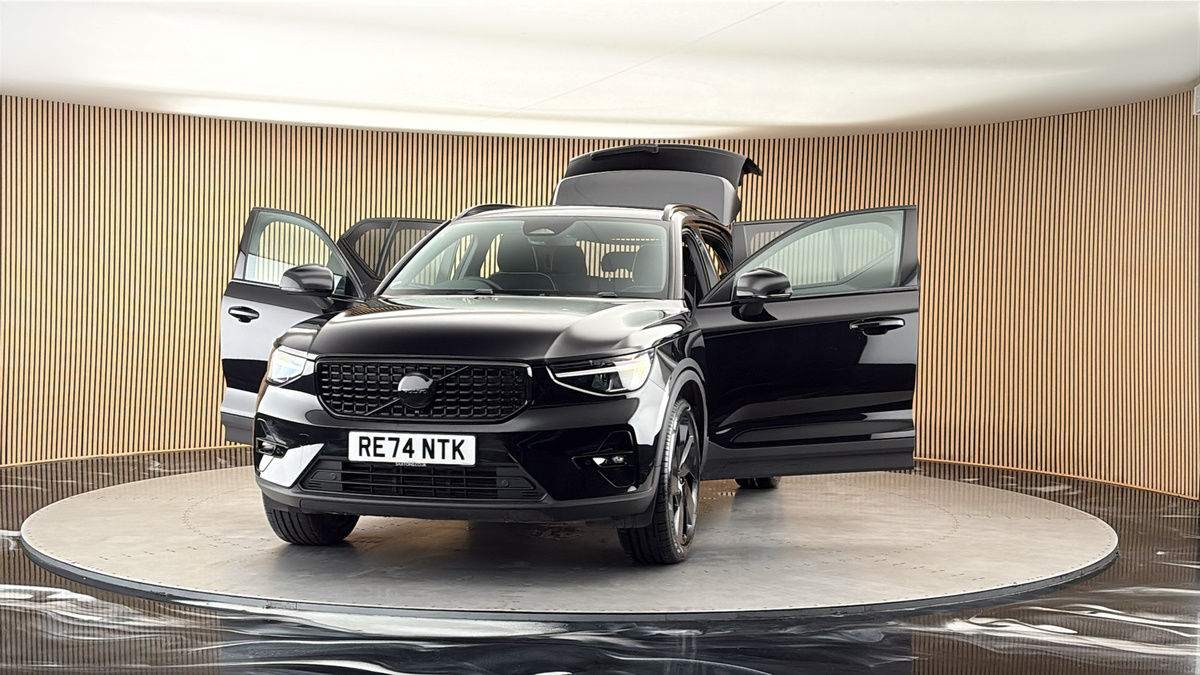More views of Volvo XC40