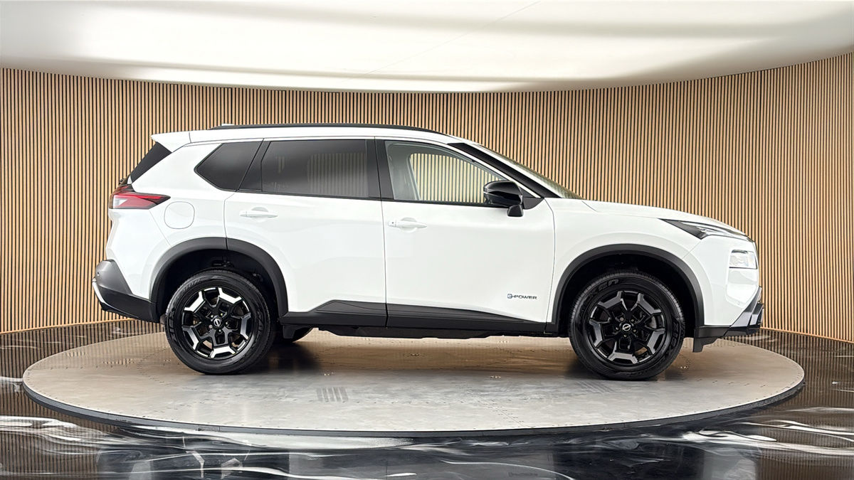 More views of Nissan X-Trail