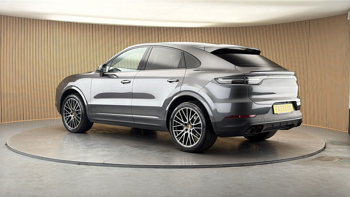 More views of Porsche Cayenne