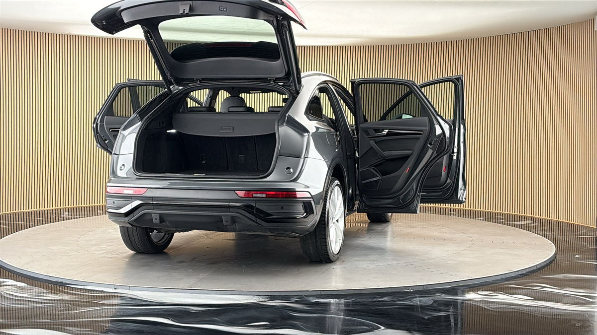 More views of Audi Q5