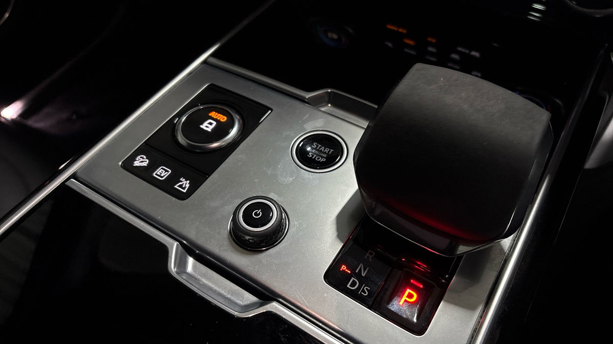 Land Rover Range Rover Image 21