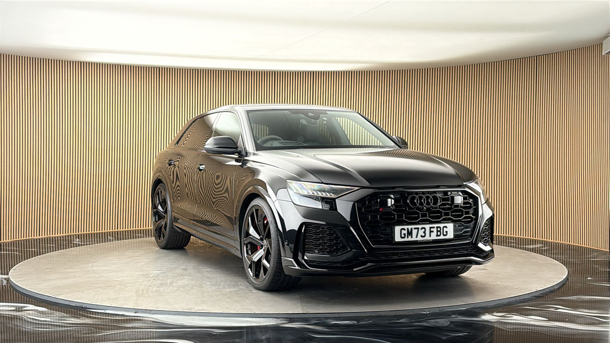 More views of Audi RSQ8