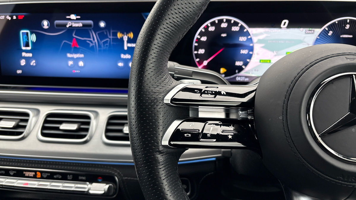 More views of Mercedes-Benz GLE