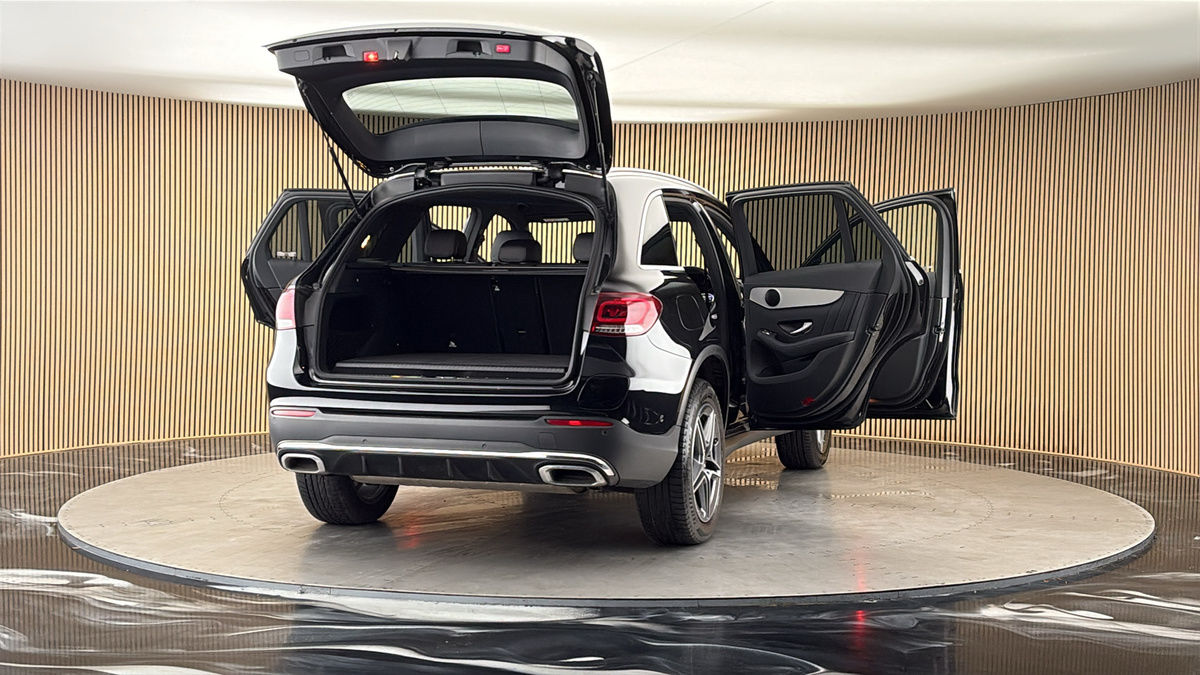 More views of Mercedes-Benz GLC