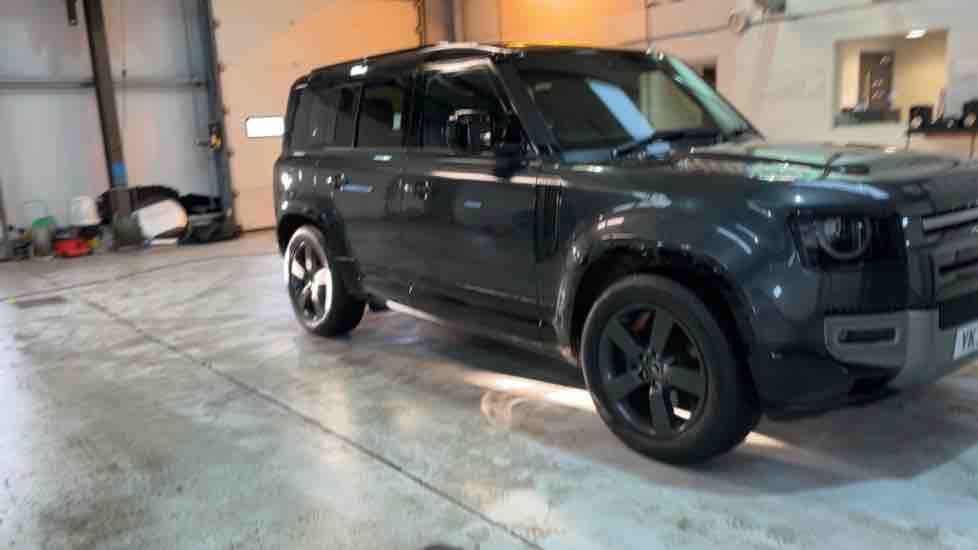 More views of Land Rover Defender 110