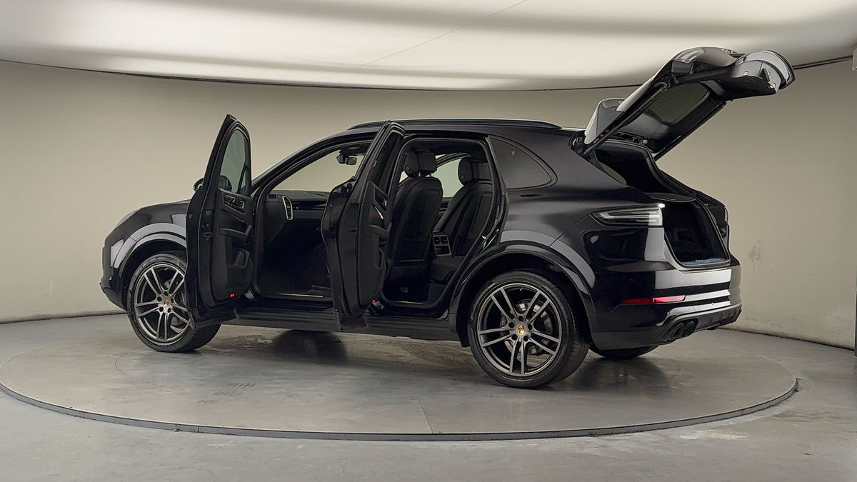 More views of Porsche Cayenne