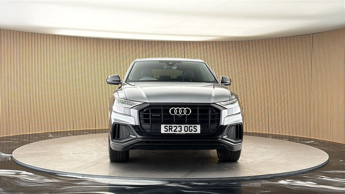 More views of Audi Q8