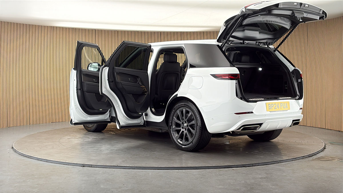 More views of Land Rover Range Rover Sport