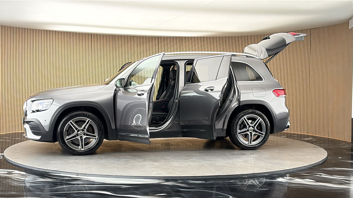 More views of Mercedes-Benz GLB