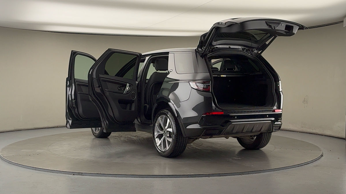 Land Rover Discovery Sport Image 23