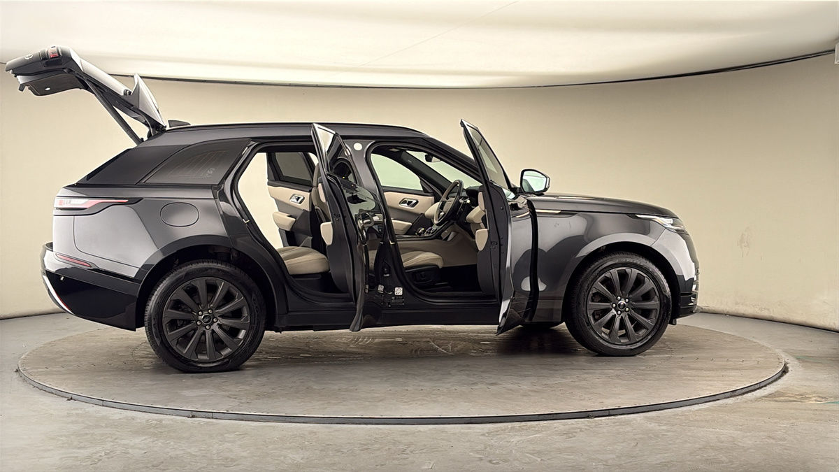 More views of Land Rover Range Rover Velar