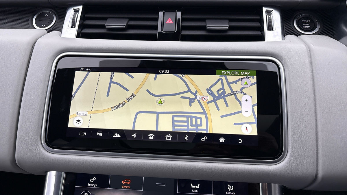 Land Rover Range Rover Sport Image 17