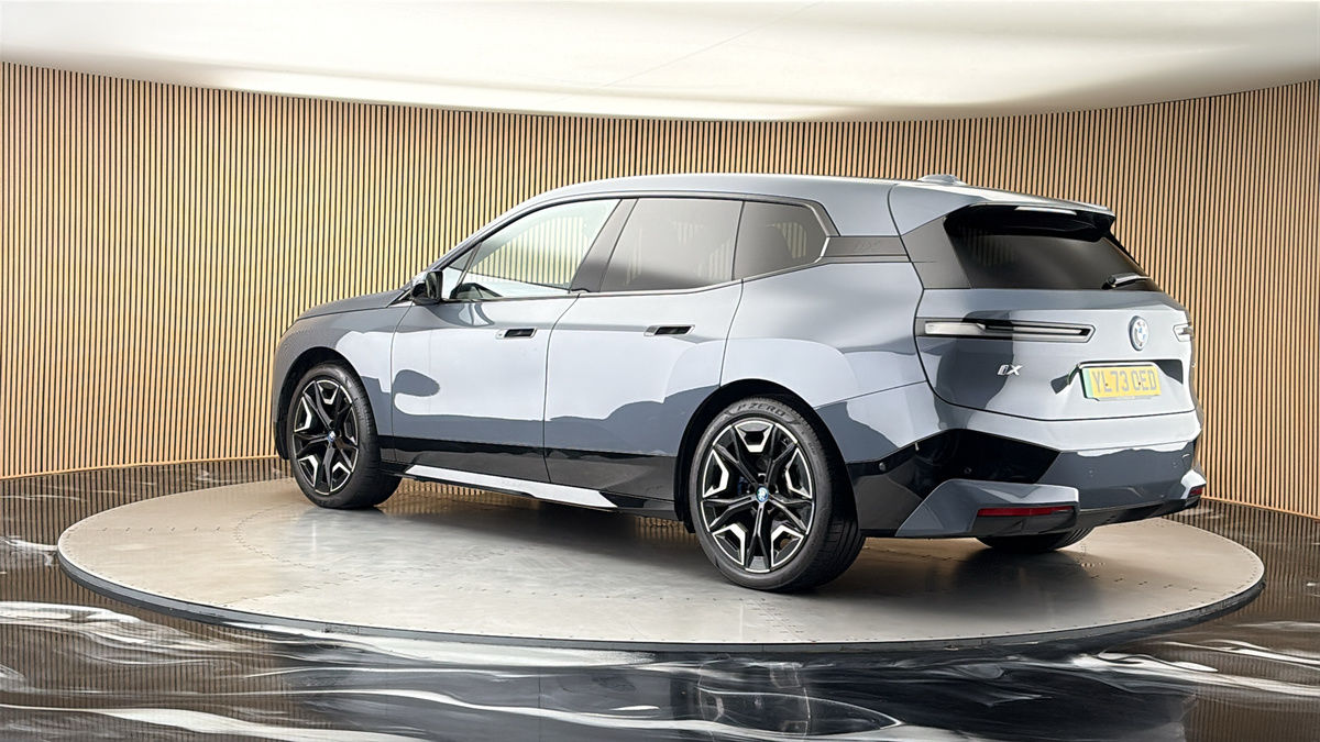 More views of BMW iX