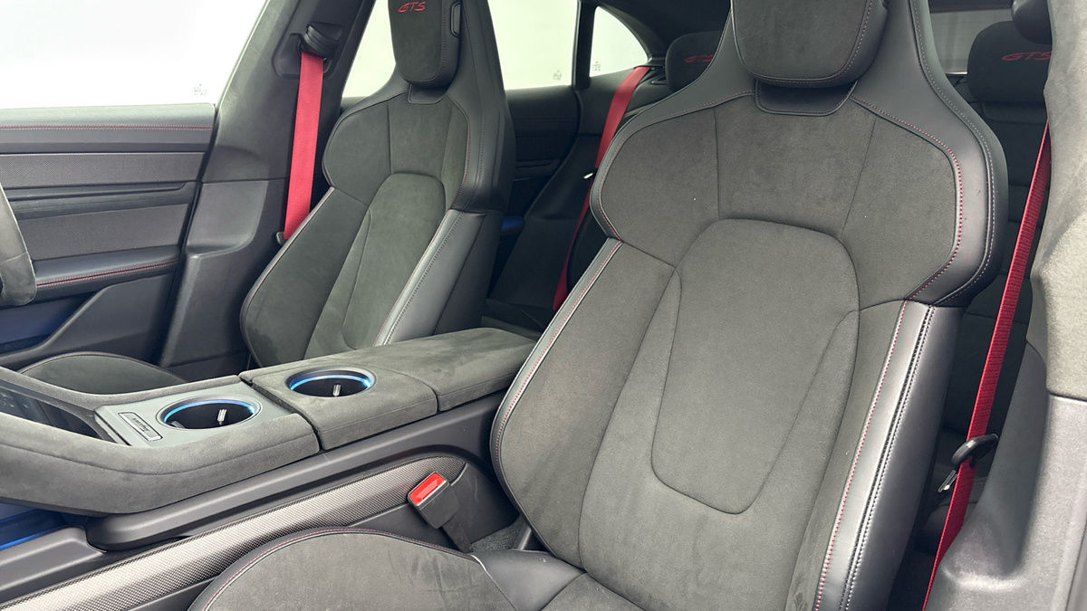 Porsche Taycan Image 7