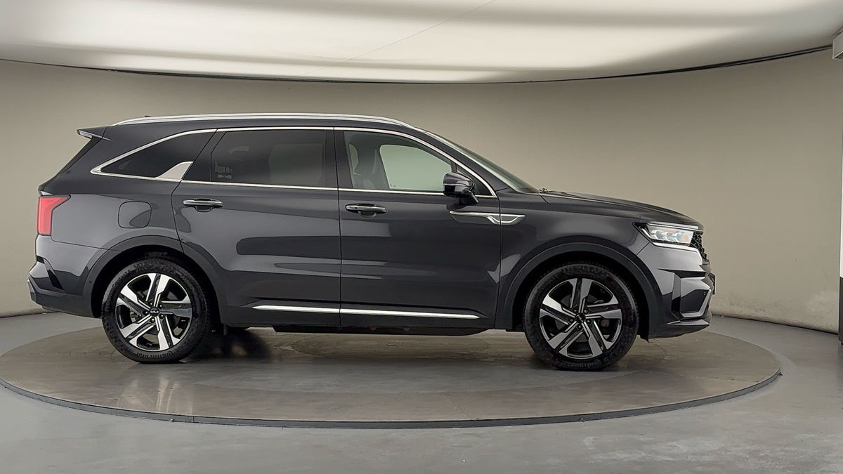 More views of Kia Sorento