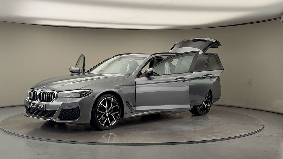 BMW 5 Series Image 22