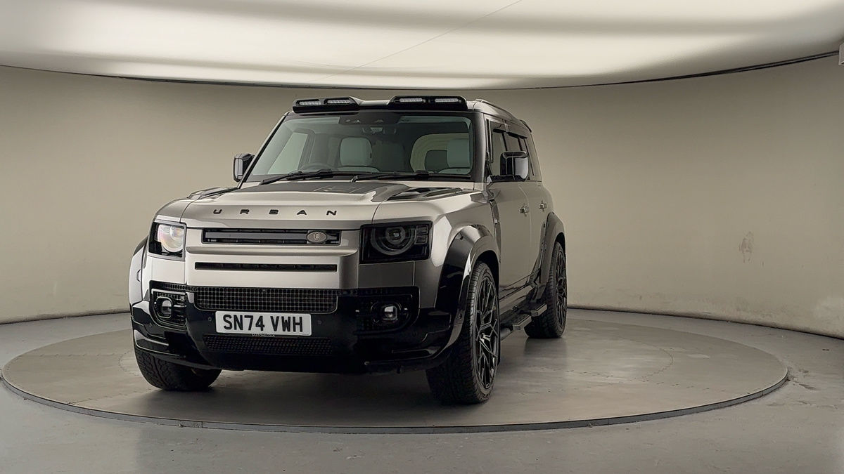 More views of Land Rover Defender 110