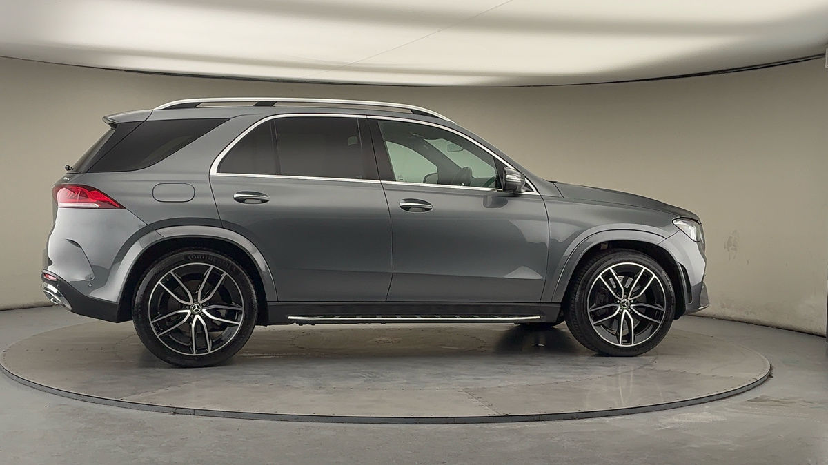 More views of Mercedes-Benz GLE