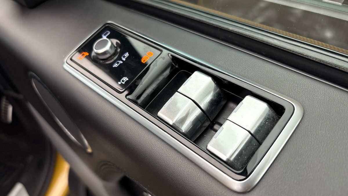 Land Rover Range Rover Image 25