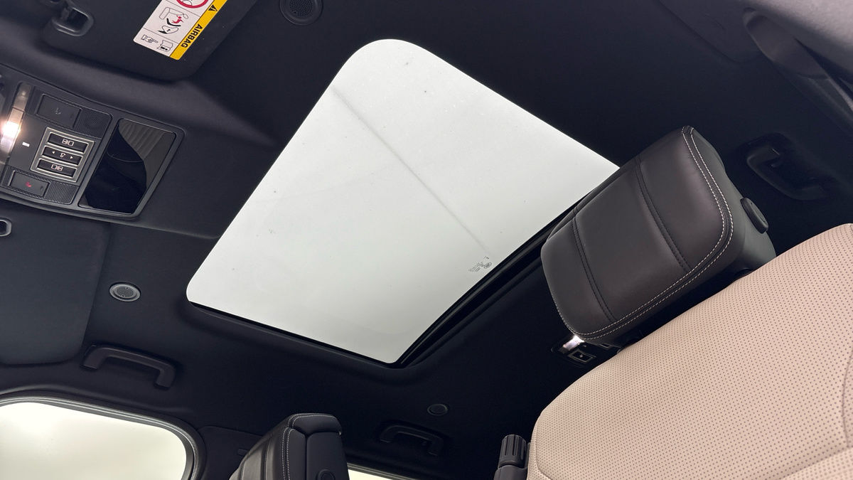 Land Rover Discovery Image 6