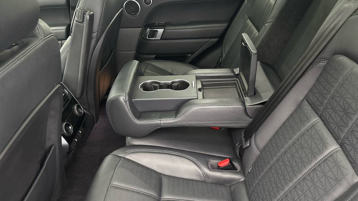 Land Rover Range Rover Sport Image 9