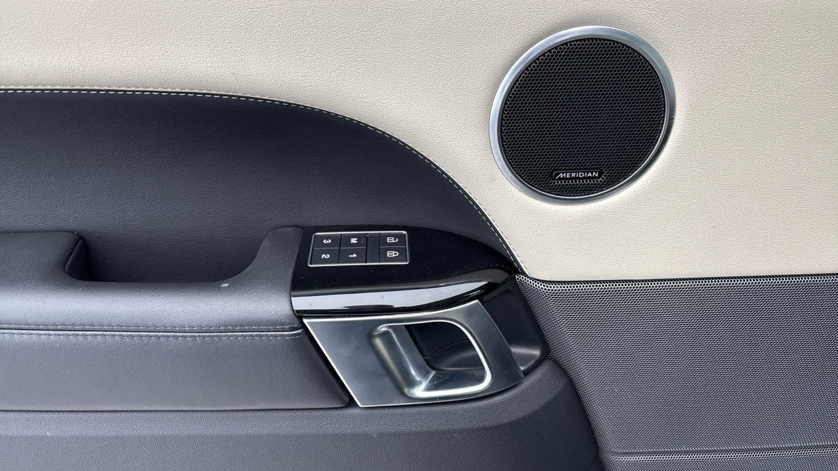 Land Rover Range Rover Sport Image 19