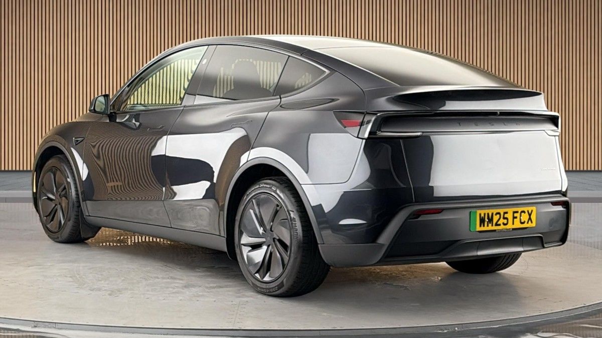 Tesla Model Y Image 2
