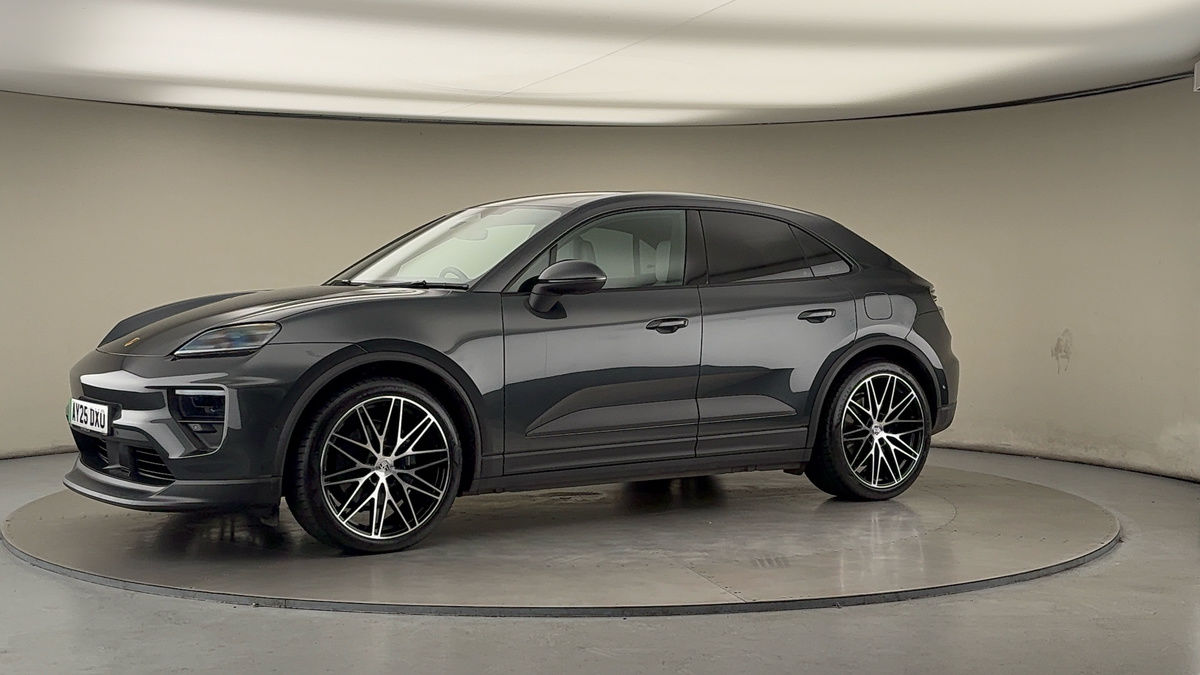 More views of Porsche Macan