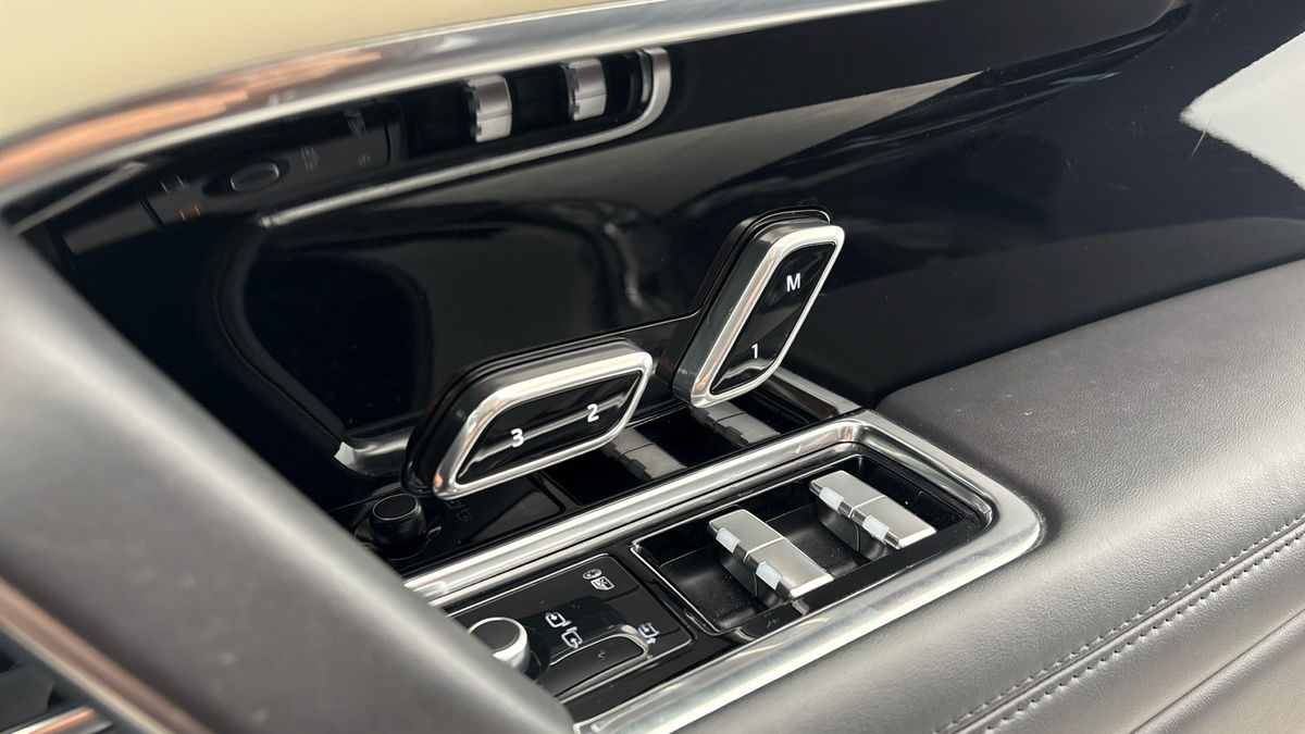 Land Rover Range Rover Image 25