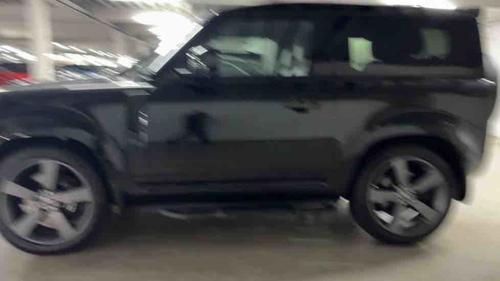 More views of Land Rover Defender 90
